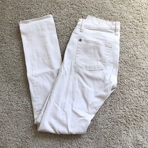 White skinny jeans